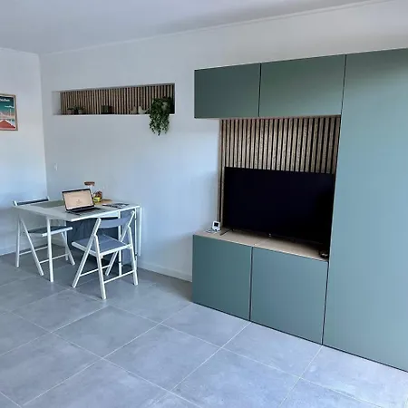 Apartman Face / Centre